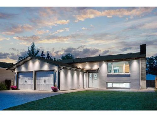 108 Rundlefield Close Ne, Calgary, AB - Outdoor