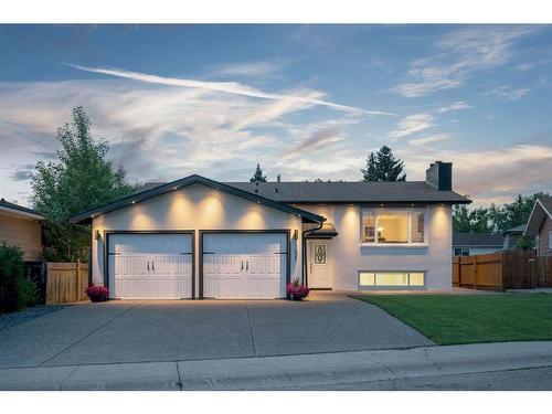 108 Rundlefield Close Ne, Calgary, AB - Outdoor