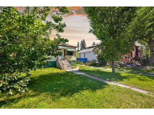 1724 28 Street Sw, Calgary, AB - Outdoor