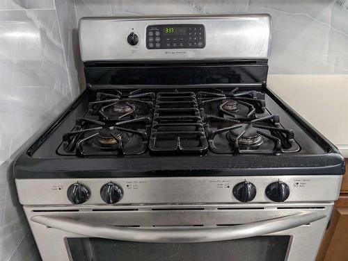 244 4 Avenue South, Big Valley, AB - Indoor Photo Showing Kitchen