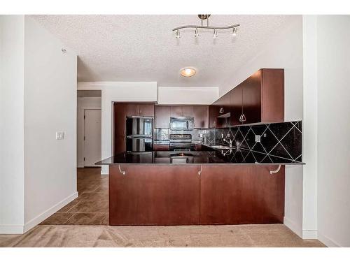 1701-8880 Horton Road Sw, Calgary, AB - Indoor