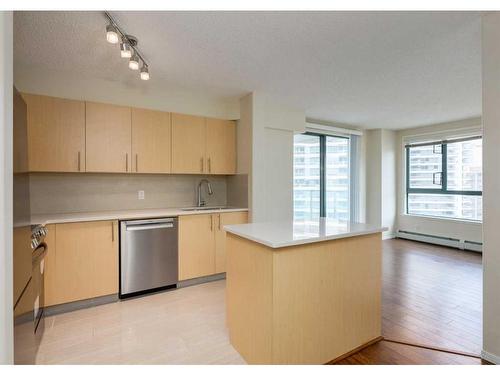 1114-1111 6 Avenue Sw, Calgary, AB - Indoor Photo Showing Kitchen