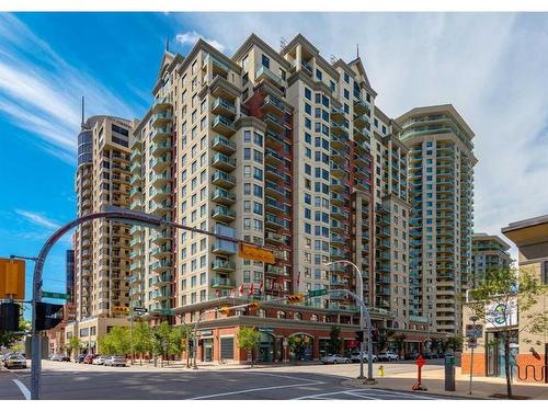 1114-1111 6 Avenue Sw, Calgary, AB - Outdoor With Balcony With Facade