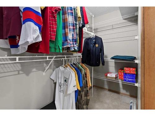 135 Chapman Circle Se, Calgary, AB - Indoor With Storage