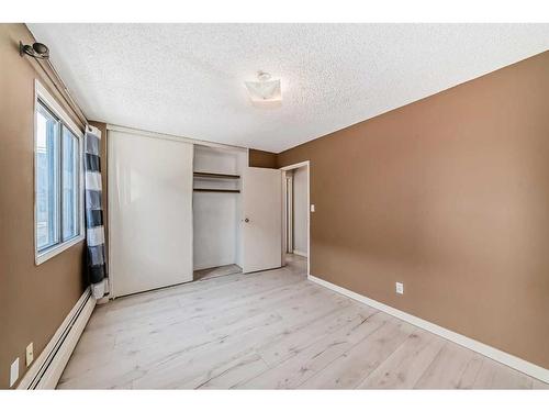 205-523 15 Avenue Sw, Calgary, AB - Indoor Photo Showing Other Room