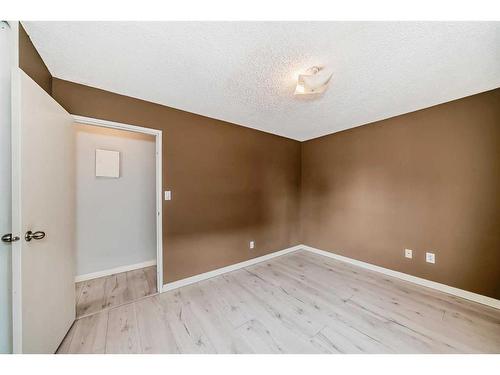 205-523 15 Avenue Sw, Calgary, AB - Indoor Photo Showing Other Room