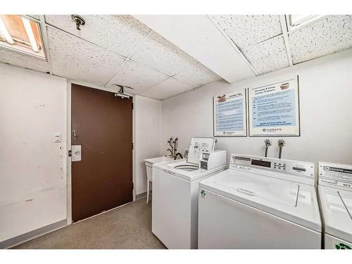 205-523 15 Avenue Sw, Calgary, AB - Indoor Photo Showing Laundry Room