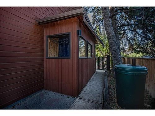 331 31 Avenue Ne, Calgary, AB - Outdoor With Deck Patio Veranda With Exterior