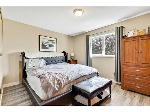 166 Harvest Rose Circle Ne, Calgary, AB - Indoor Photo Showing Bedroom