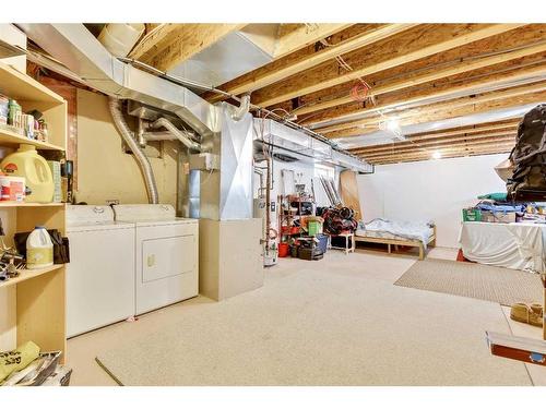 166 Harvest Rose Circle Ne, Calgary, AB - Indoor Photo Showing Laundry Room