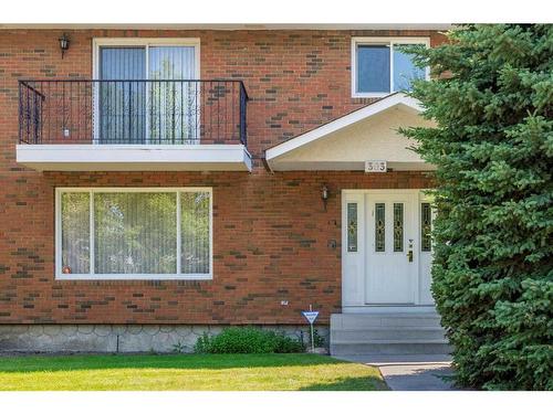 303 Valencia Place Nw, Calgary, AB - Outdoor