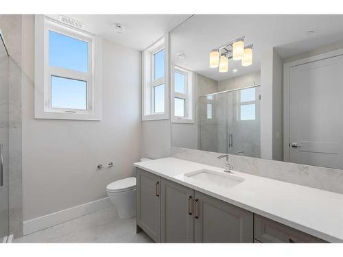 201-180 Marina Cove Se, Calgary, AB - Indoor Photo Showing Bathroom