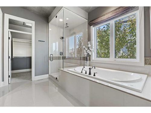 113 Silverado Crest Landing Sw, Calgary, AB - Indoor Photo Showing Bathroom