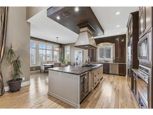 113 Silverado Crest Landing Sw, Calgary, AB - Indoor Photo Showing Kitchen With Upgraded Kitchen