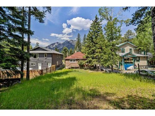 404 Otter Street, Banff, AB - Outdoor