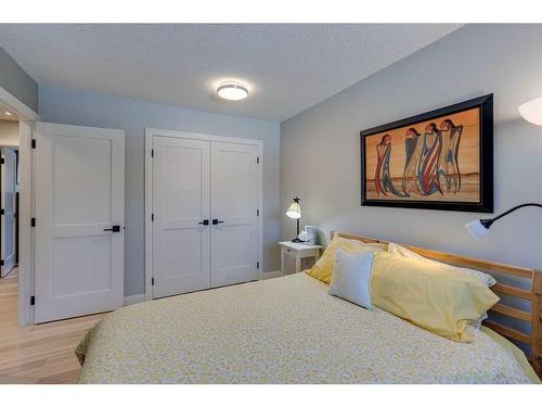 1 Manyhorses Park, Rural Rocky View County, AB - Indoor Photo Showing Bedroom