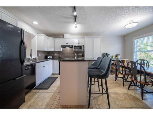 250 Inglewood Grove Se, Calgary, AB - Indoor