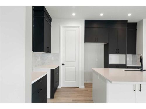 49 Royston Terrace Nw, Calgary, AB - Indoor Photo Showing Kitchen