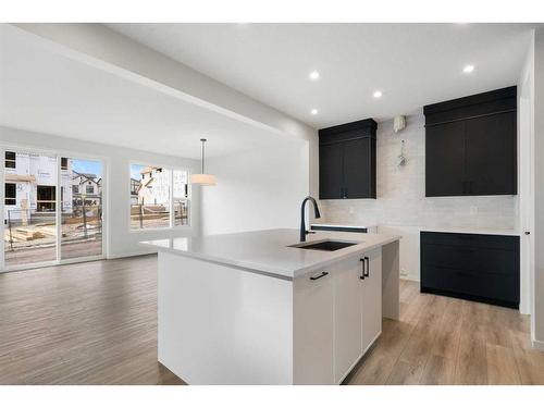 49 Royston Terrace Nw, Calgary, AB - Indoor Photo Showing Kitchen