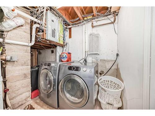 5043 Waverley Drive Sw, Calgary, AB - Indoor Photo Showing Laundry Room
