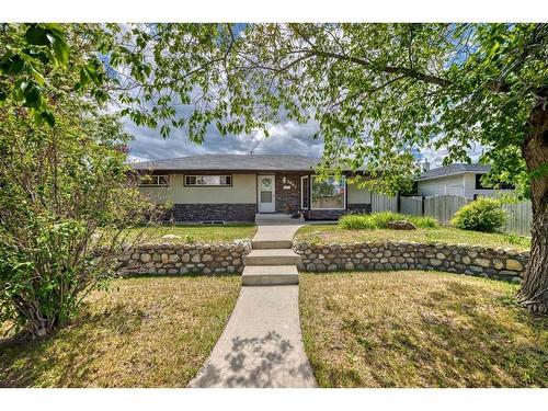 5043 Waverley Drive Sw, Calgary, AB - Outdoor