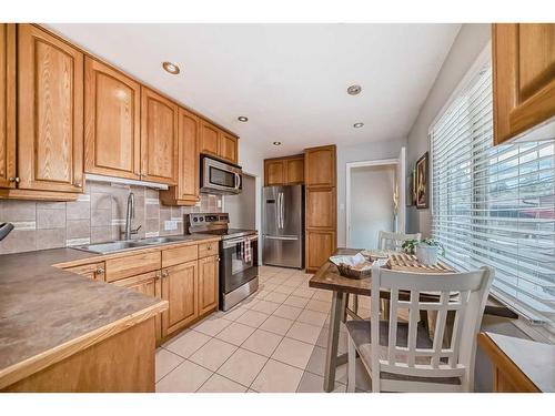 5043 Waverley Drive Sw, Calgary, AB - Indoor Photo Showing Kitchen With Double Sink