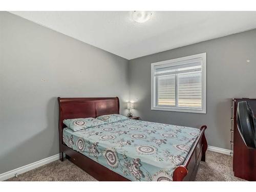 110 Red Sky Green Ne, Calgary, AB - Indoor Photo Showing Bedroom