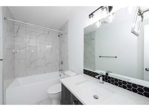 1020 Iron Landing Way, Crossfield, AB - Indoor Photo Showing Bathroom