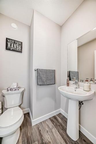 116 Carrington Boulevard Nw, Calgary, AB - Indoor Photo Showing Bathroom