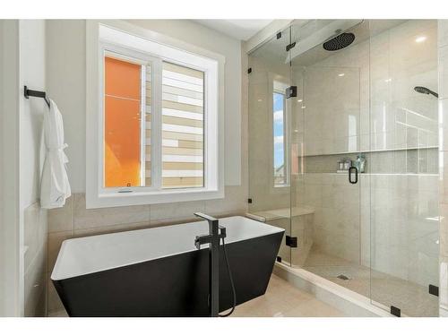 49 Rockhaven Green Nw, Calgary, AB - Indoor Photo Showing Bathroom