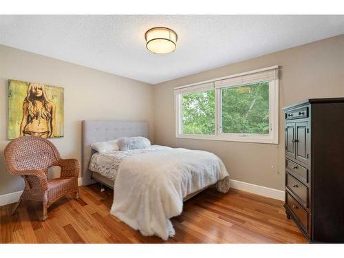 132 Bearspaw Meadows Way Nw, Rural Rocky View County, AB - Indoor Photo Showing Bedroom