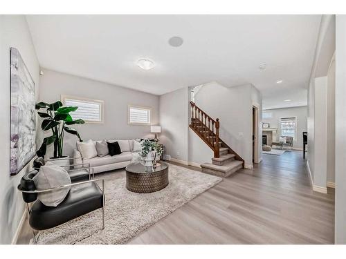 15 Saddleland Drive Ne, Calgary, AB - Indoor Photo Showing Living Room