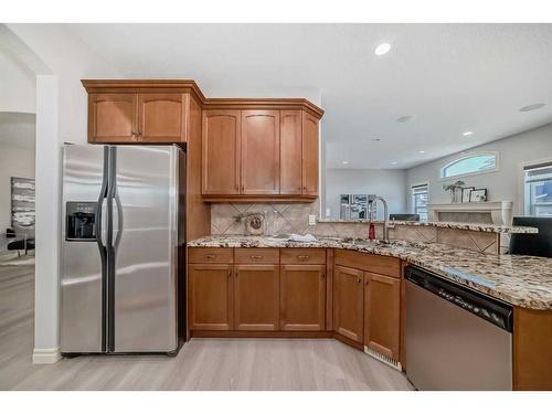 15 Saddleland Drive Ne, Calgary, AB - Indoor Photo Showing Kitchen With Stainless Steel Kitchen