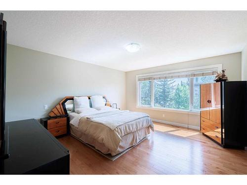 68 Tuscany Glen Road Nw, Calgary, AB - Indoor Photo Showing Bedroom