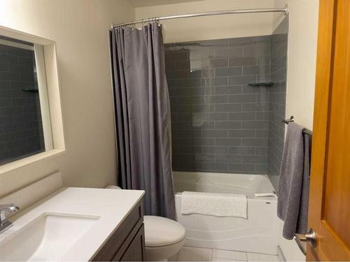 236 Kluane Street, Banff, AB - Indoor Photo Showing Bathroom