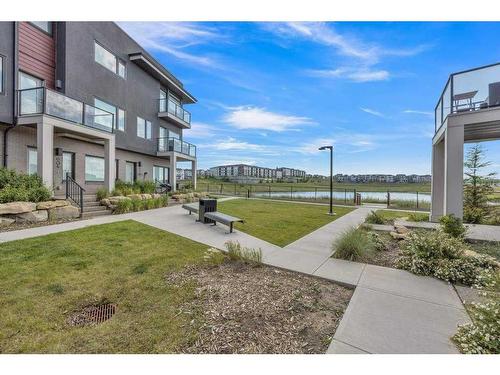 903-218 Sherwood Square Nw, Calgary, AB - Outdoor