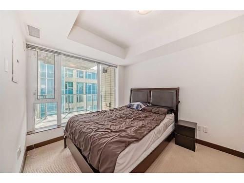 906-888 4 Avenue Sw, Calgary, AB - Indoor Photo Showing Bedroom