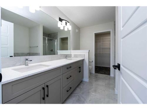 20 Corner Glen Road Ne, Calgary, AB - Indoor Photo Showing Bathroom