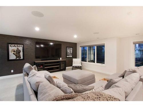 1149 Coopers Drive Sw, Airdrie, AB - Indoor Photo Showing Living Room