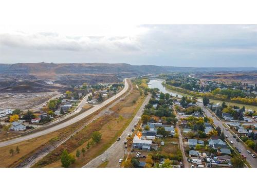 1220 Newcastle Trail, Drumheller, AB 