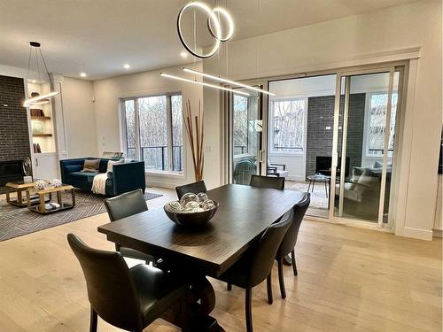 14 Rockcliff Terrace Nw, Calgary, AB - Indoor Photo Showing Dining Room