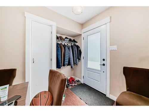 2608 Cherokee Drive Nw, Calgary, AB - Indoor