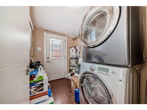 2608 Cherokee Drive Nw, Calgary, AB - Indoor Photo Showing Laundry Room