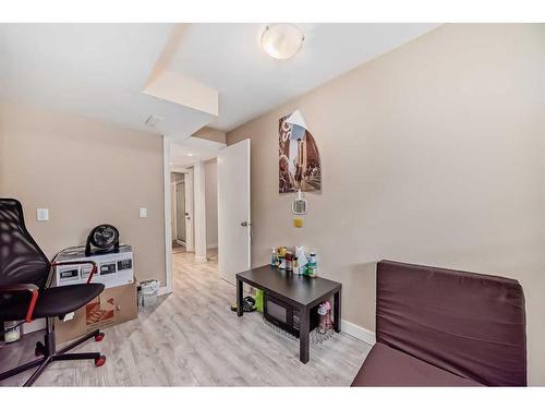 2608 Cherokee Drive Nw, Calgary, AB - Indoor