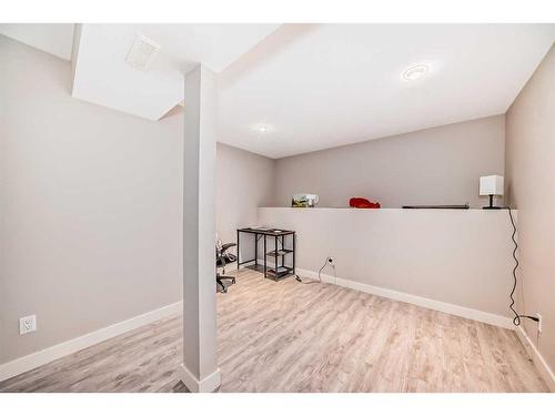 2608 Cherokee Drive Nw, Calgary, AB - Indoor