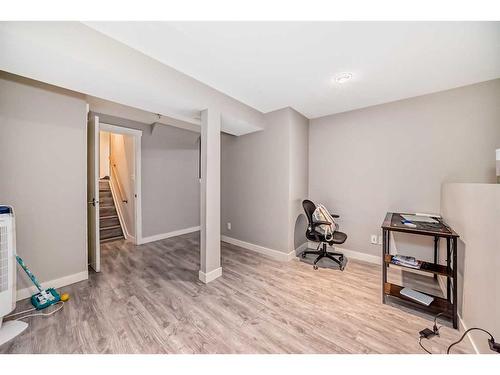 2608 Cherokee Drive Nw, Calgary, AB - Indoor