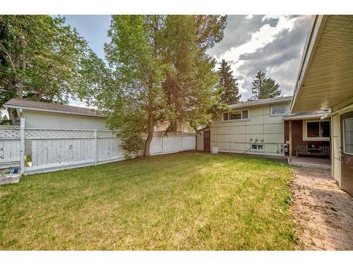 2608 Cherokee Drive Nw, Calgary, AB - Outdoor