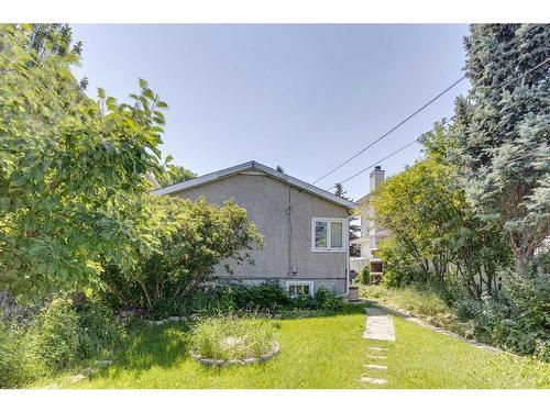 654 27 Avenue Nw, Calgary, AB - Outdoor