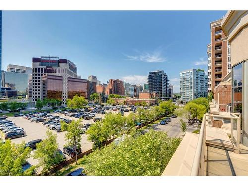 402-650 Eau Claire Avenue Sw, Calgary, AB - Outdoor