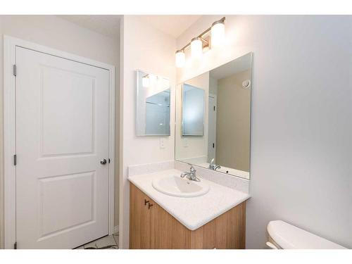 840 Midtown Drive, Airdrie, AB - Indoor Photo Showing Bathroom